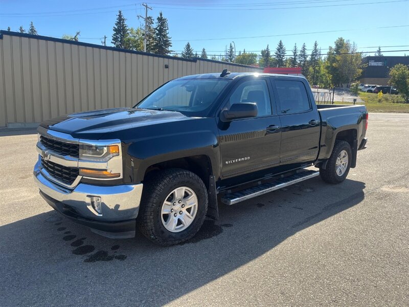 2018 Chevrolet Silverado 1500 LT  4x4 - Photo 1 - St Albert, AB T8N 3Z7