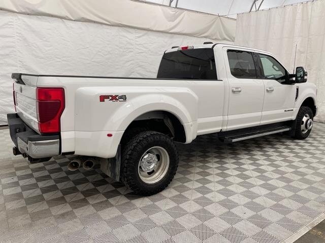 2022 Ford F-350 Super Duty XLT PREMIUM PACKAGE FX4 OFF-ROAD - Photo 4 - Edmonton, AB T5L 2J7