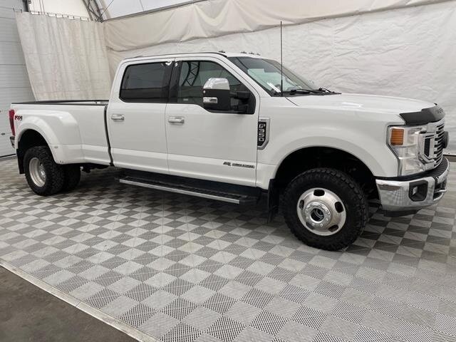 2022 Ford F-350 Super Duty XLT PREMIUM PACKAGE FX4 OFF-ROAD - Photo 2 - Edmonton, AB T5L 2J7