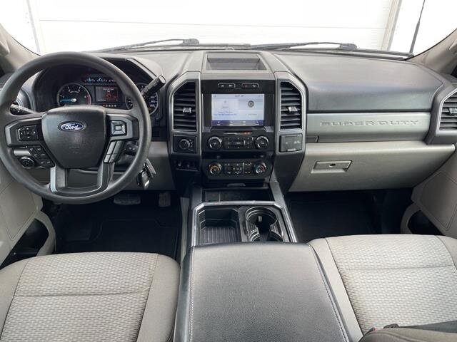 2022 Ford F-350 Super Duty XLT PREMIUM PACKAGE FX4 OFF-ROAD - Photo 6 - Edmonton, AB T5L 2J7