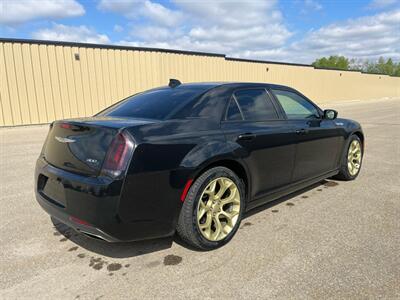 2018 Chrysler 300 Series S   - Photo 8 - St Albert, AB T8N 3Z7