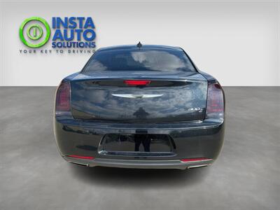 2018 Chrysler 300 Series S   - Photo 7 - St Albert, AB T8N 3Z7