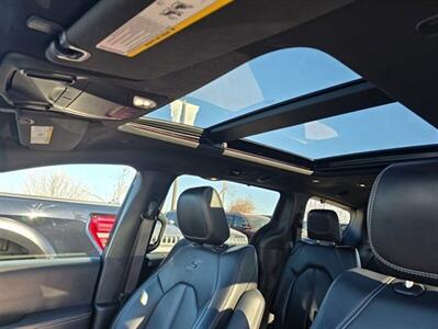 2024 Chrysler Pacifica Touring L Sunroof S package - Photo 14 - St Albert, AB T8N 3Z7