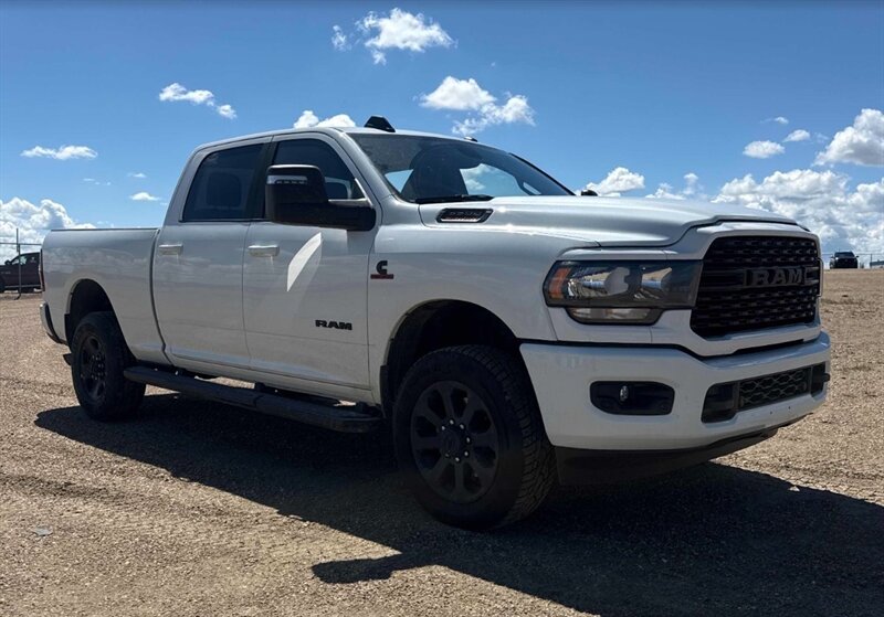 2024 RAM 3500 Big Horn Diesel Night Edition 4x4 - Photo 4 - St Albert, AB T8N 3Z7
