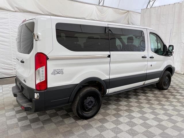 2019 Ford Transit 150 XL Passenger Wagon 10 Passenger - Photo 4 - Edmonton, AB T5L 2J7