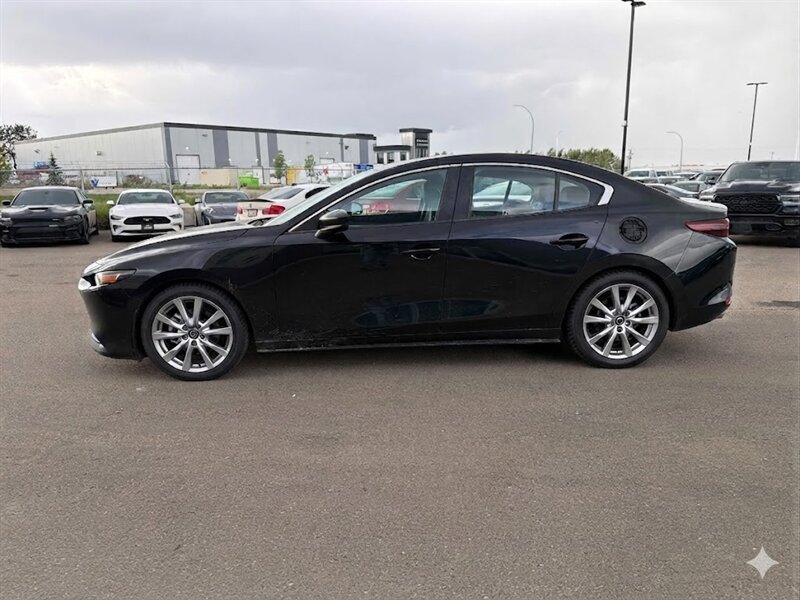 2019 Mazda MAZDA3 GS AWD - Photo 3 - St Albert, AB T8N 3Z7