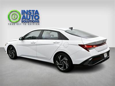 2024 Hyundai ELANTRA Preferred Tech   - Photo 7 - St Albert, AB T8N 3Z7