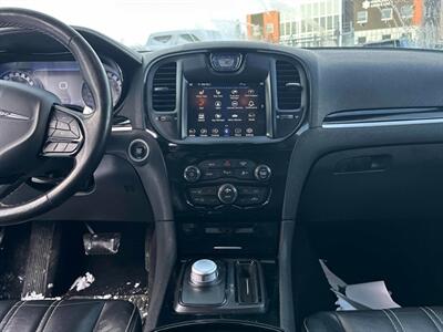 2021 Chrysler 300 Series S  AWD - Photo 12 - Edmonton, AB T5L 2J7
