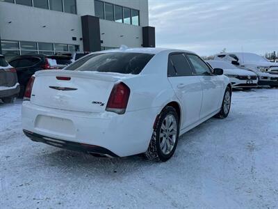 2021 Chrysler 300 Series S  AWD - Photo 6 - Edmonton, AB T5L 2J7