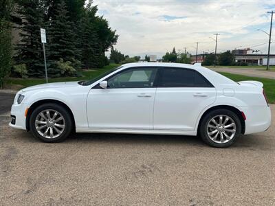 2021 Chrysler 300 Series S  AWD - Photo 5 - Edmonton, AB T5L 2J7