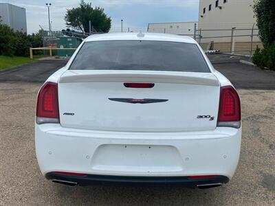 2021 Chrysler 300 Series S  AWD - Photo 7 - Edmonton, AB T5L 2J7