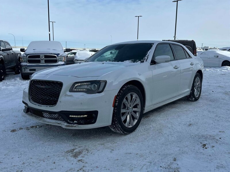 2021 Chrysler 300 Series S  AWD - Photo 1 - Edmonton, AB T5L 2J7