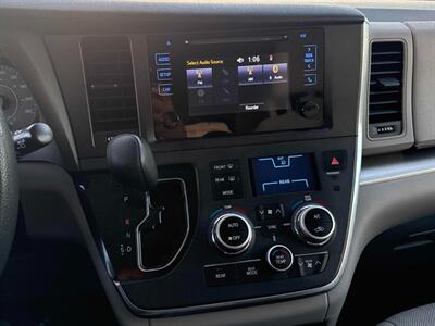 2017 Toyota Sienna L 7-Passenger   - Photo 10 - Edmonton, AB T5L 2J7