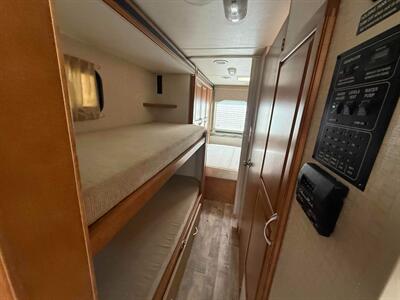 2016 Ford Econoline Commercial Cutaway   - Photo 13 - Edmonton, AB T5L 2J7