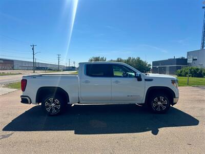 2020 GMC Sierra 1500 SLE 5.3 L V8 AWD   - Photo 3 - Edmonton, AB T5L 2J7