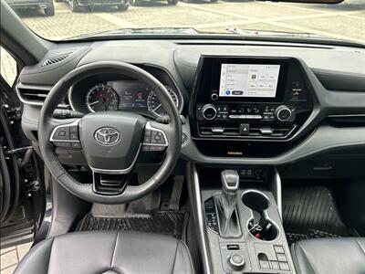 2023 Toyota Highlander XSE  AWD - Photo 12 - St Albert, AB T8N 3Z7