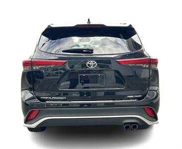 2023 Toyota Highlander XSE  AWD - Photo 10 - St Albert, AB T8N 3Z7