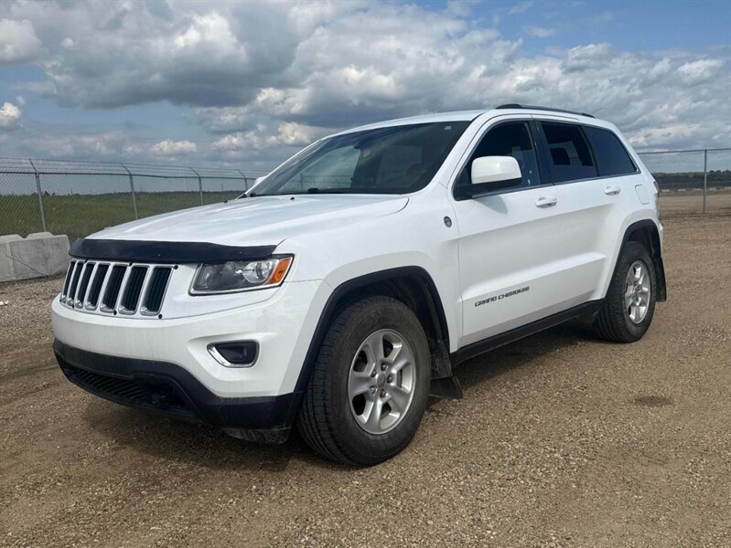2014 Jeep Grand Cherokee Laredo AWD - Photo 1 - Edmonton, AB T5L 2J7