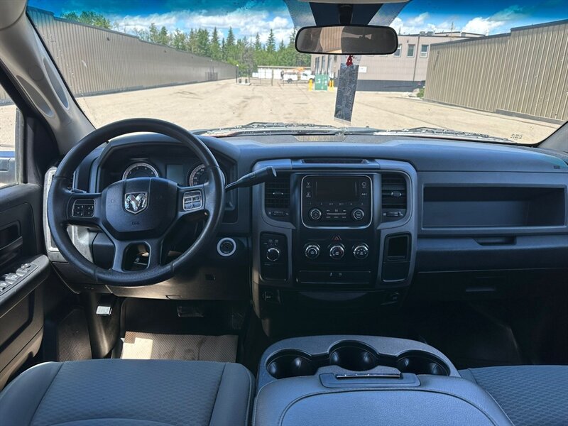 2017 RAM 1500 SXT V8 5.7L - Photo 11 - St Albert, AB T8N 3Z7