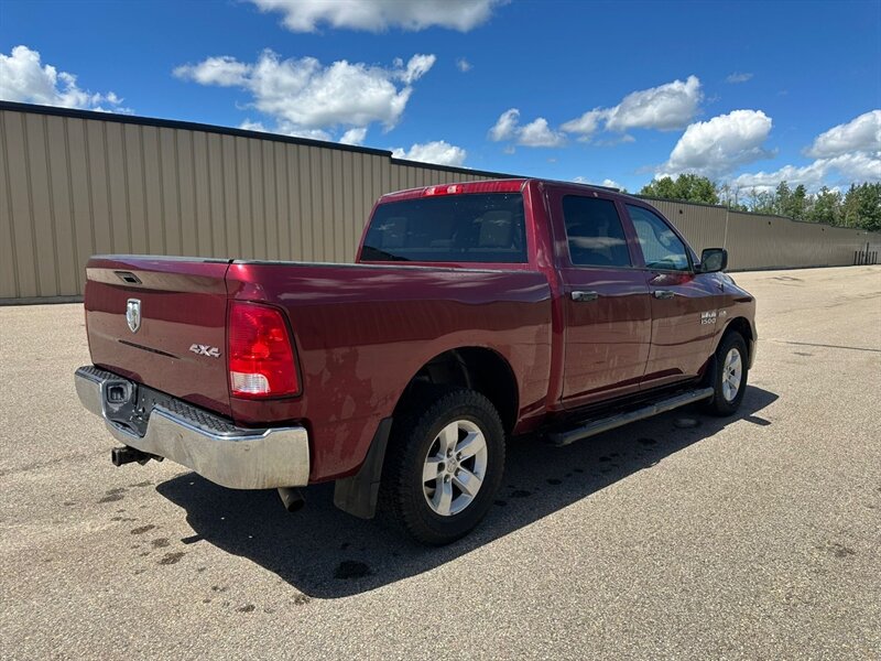 2017 RAM 1500 SXT V8 5.7L - Photo 4 - St Albert, AB T8N 3Z7