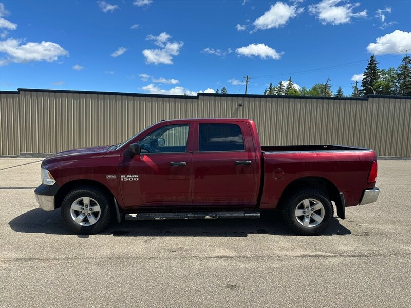 2017 RAM 1500 SXT V8 5.7L - Photo 2 - St Albert, AB T8N 3Z7