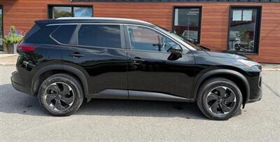 2024 Nissan Rogue SV Moonroof  AWD - Photo 5 - St Albert, AB T8N 3Z7