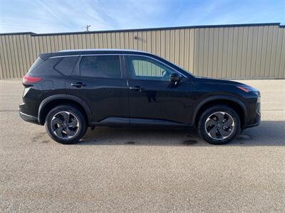 2024 Nissan Rogue SV AWD - Photo 4 - St Albert, AB T8N 3Z7
