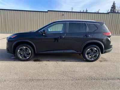 2024 Nissan Rogue SV AWD - Photo 2 - St Albert, AB T8N 3Z7