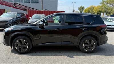 2024 Nissan Rogue SV Moonroof  AWD - Photo 3 - St Albert, AB T8N 3Z7