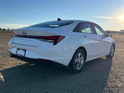 2021 Hyundai ELANTRA Essential - Photo 9 - Edmonton, AB T5L 2J7