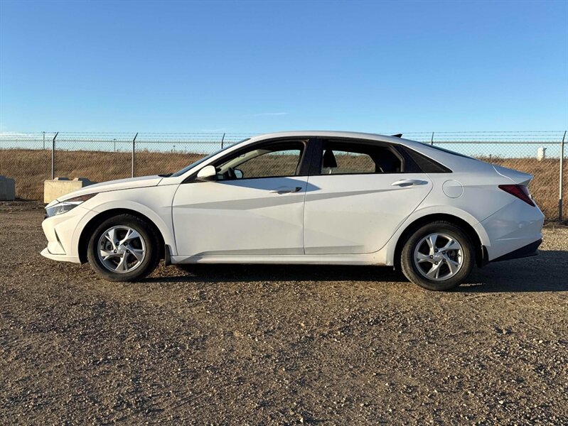 2021 Hyundai ELANTRA Essential - Photo 5 - Edmonton, AB T5L 2J7