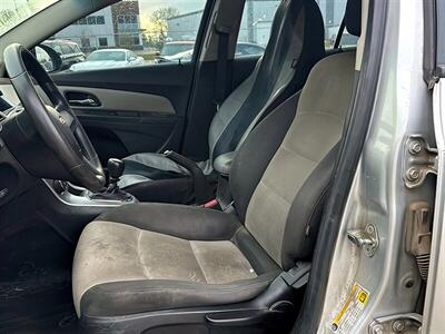 2016 Chevrolet Cruze Limited LS Manual   - Photo 10 - Acheson, AB T7X 5A3