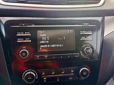 2016 Nissan Rogue SV Moonroof  AWD - Photo 10 - Acheson, AB T7X 5A3