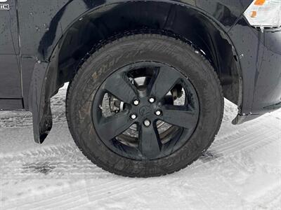 2023 RAM 1500 Classic Express  4x4 - Photo 14 - St Albert, AB T8N 3Z7