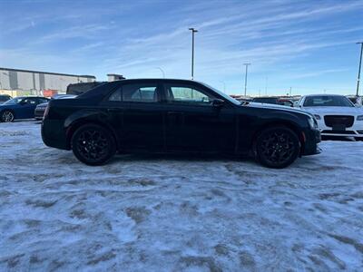 2023 Chrysler 300 Series S AWD - Photo 7 - Edmonton, AB T5L 2J7