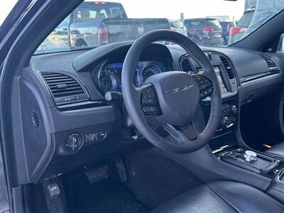 2023 Chrysler 300 Series S AWD - Photo 11 - Edmonton, AB T5L 2J7