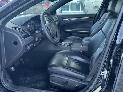 2023 Chrysler 300 Series S AWD - Photo 9 - Edmonton, AB T5L 2J7