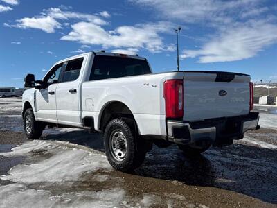 2023 Ford F-250 Super Duty XLT  7.3L Crew Cab - Photo 3 - Acheson, AB T7X 5A3