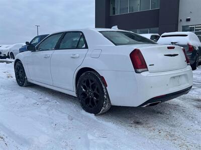 2023 Chrysler 300 Series Touring L AWD - Photo 4 - Acheson, AB T7X 5A3
