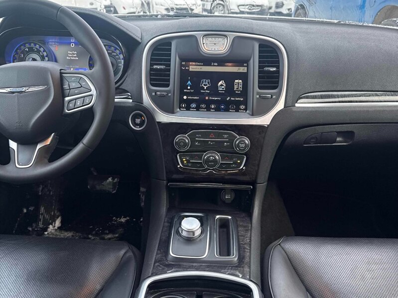 2023 Chrysler 300 Series Touring L AWD - Photo 11 - Acheson, AB T7X 5A3