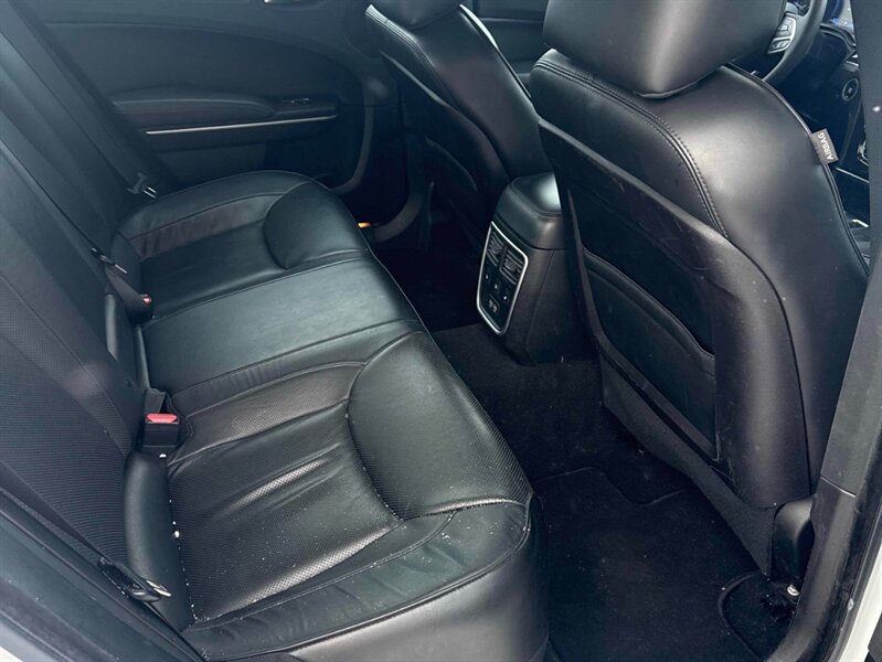 2023 Chrysler 300 Series Touring L AWD - Photo 14 - Acheson, AB T7X 5A3