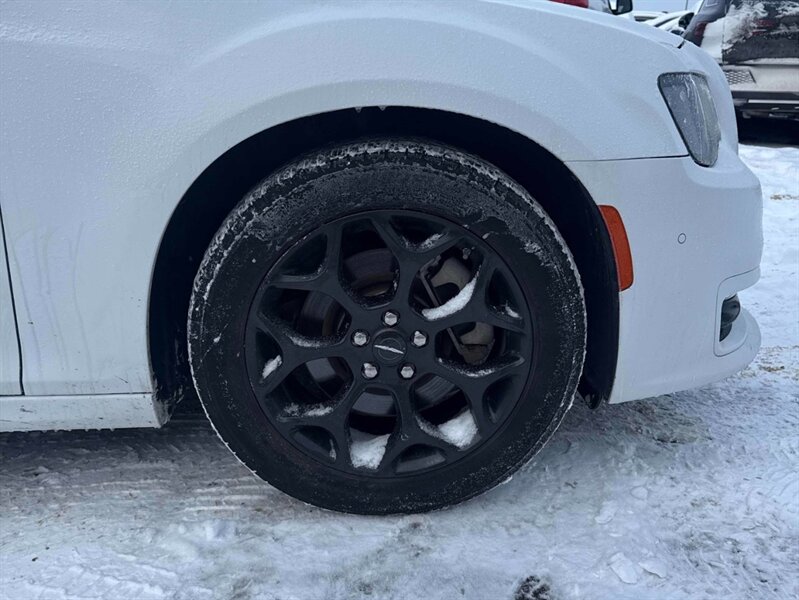 2023 Chrysler 300 Series Touring L AWD - Photo 15 - Acheson, AB T7X 5A3