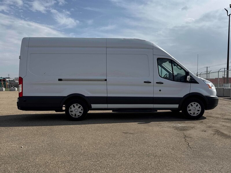 2018 Ford Transit 350 148 " EL Hi Rf - Photo 4 - Edmonton, AB T5L 2J7
