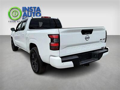 2023 Nissan Frontier SV Midnight Edition  4x4 - Photo 5 - St Albert, AB T8N 3Z7