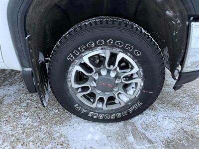 2023 GMC Sierra 3500 SLE  4x4 - Photo 13 - St Albert, AB T8N 3Z7