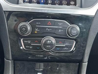 2023 Chrysler 300 Series Touring L AWD - Photo 14 - Acheson, AB T7X 5A3