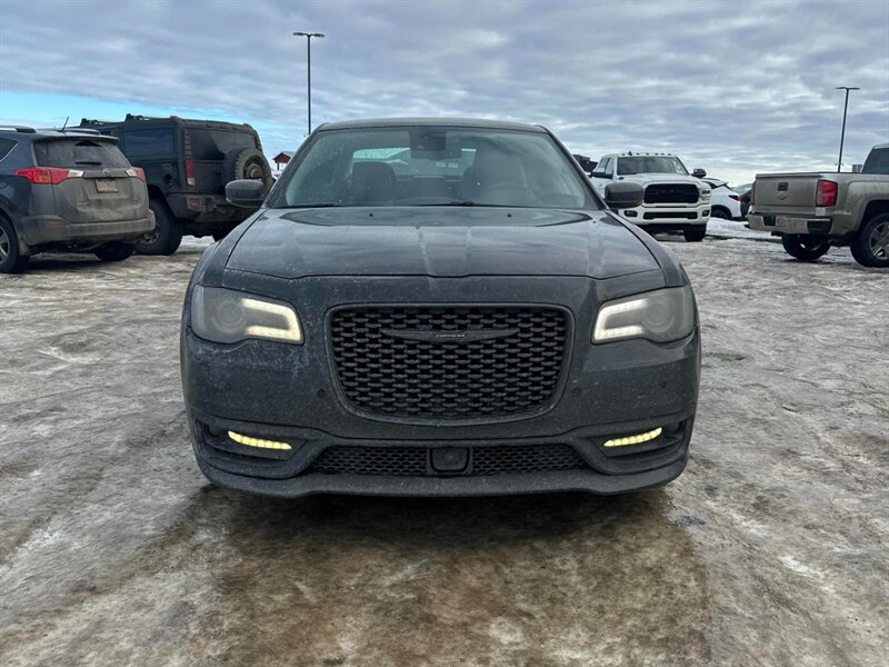 2023 Chrysler 300 Series Touring L AWD - Photo 2 - Acheson, AB T7X 5A3