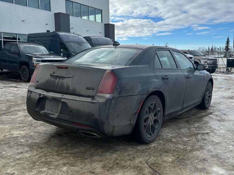 2023 Chrysler 300 Series Touring L AWD - Photo 6 - Acheson, AB T7X 5A3