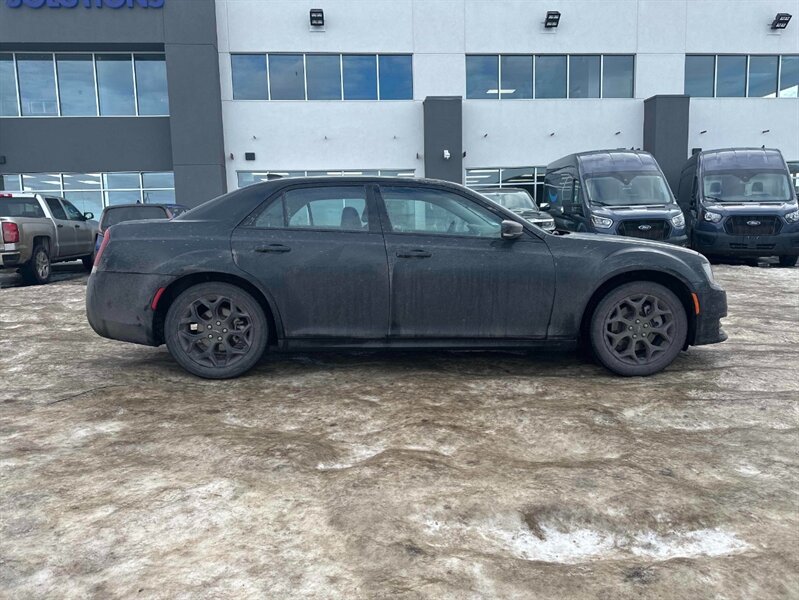 2023 Chrysler 300 Series Touring L AWD - Photo 7 - Acheson, AB T7X 5A3