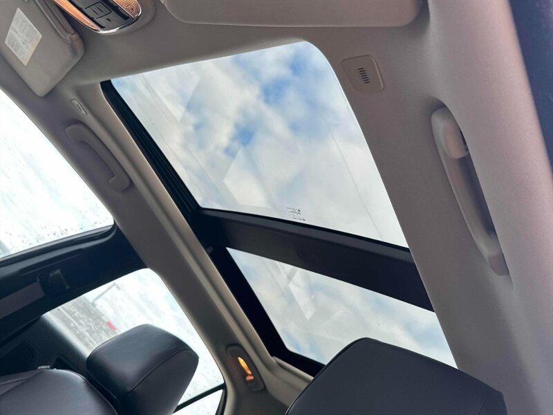 2023 Chrysler 300 Series Touring L AWD - Photo 15 - Acheson, AB T7X 5A3